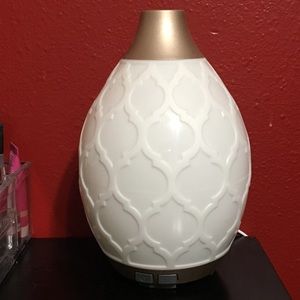 Young Living- Desert Mist Diffuser (Still in box)